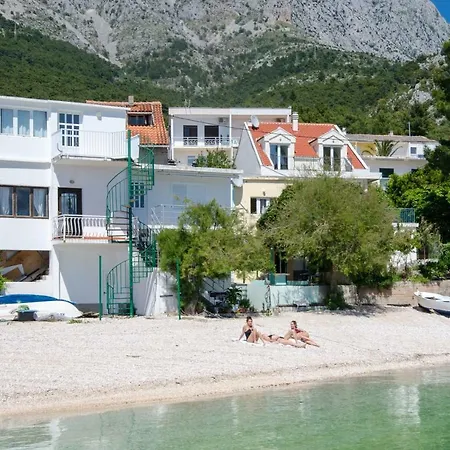 Beach House Toma Ferienhaus *