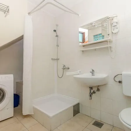 Holiday home Beach House Toma Zivogosce